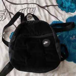 Nike Sportswear Futura 365 Women's Mini Backpack (6L)